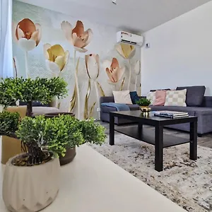 Апартаменты Amphora Luxury With Free Private Parking And Cozy Balcony, Будапешт